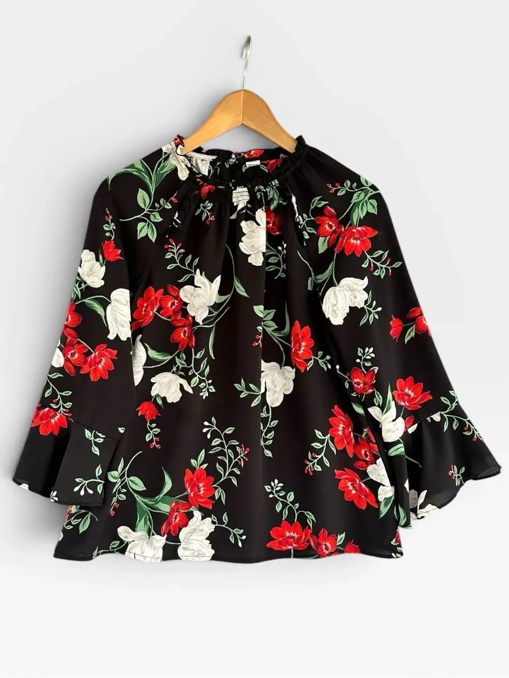 🎉5 for $45🎉 Old Navy top blouse shirt size S